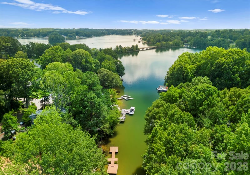 143 Hideaway Ln, Mooresville, NC 28117