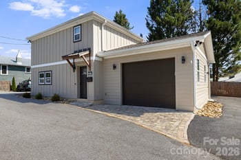 607 Kanuga Rd, Hendersonville, NC 28739