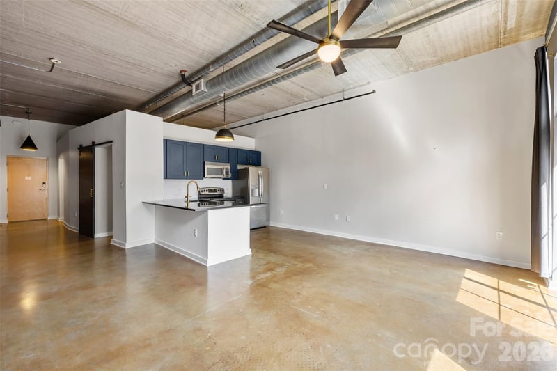 626 N Graham St #205, Charlotte, NC 28202