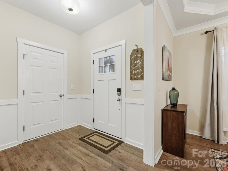 7042 Morganford Rd, Charlotte, NC 28211