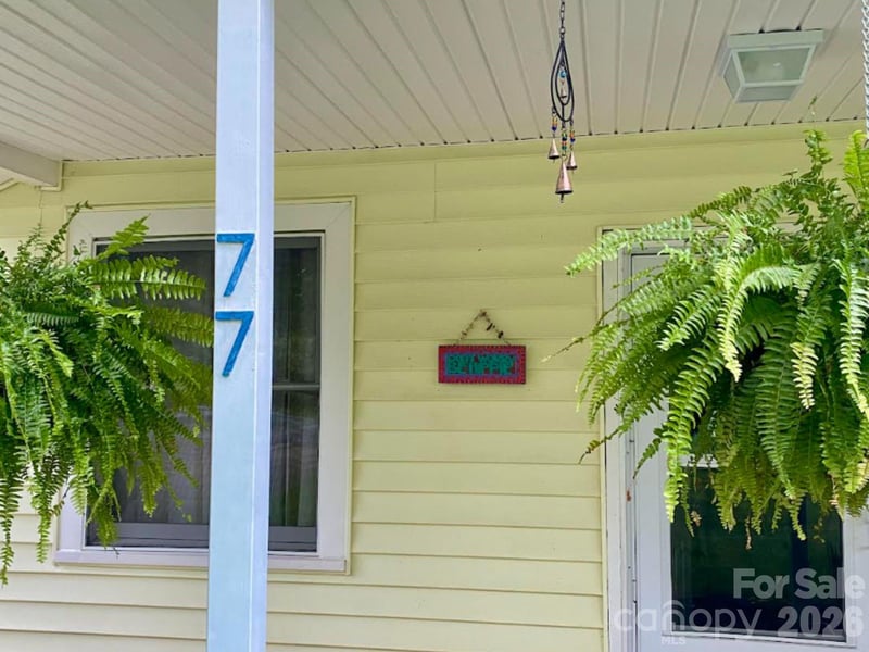 77 Fair Oaks Dr, Arden, NC 28704