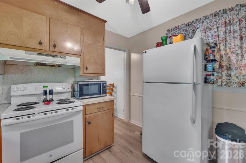 5301 Dellinger Cir, Cherryville, NC 28021