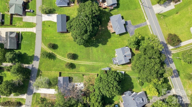 000 Woodhaven Dr, Mount Holly, NC 28120