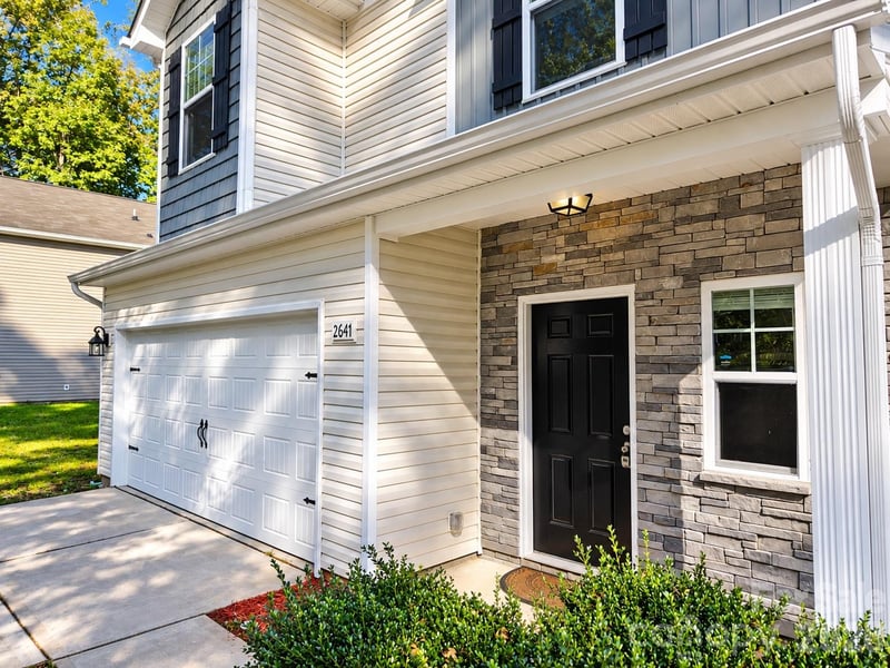 2647 Dellinger Dr, Charlotte, NC 28269