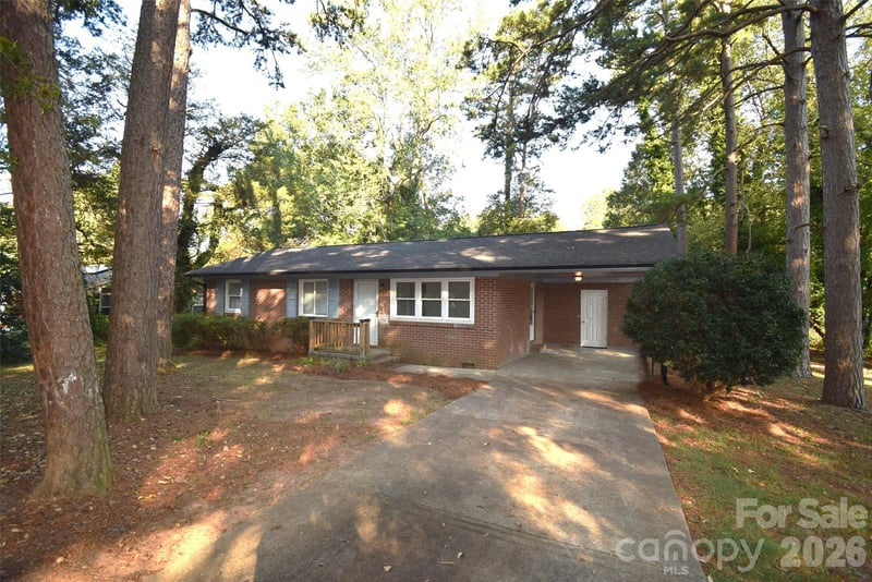 2510 Briar Oak Dr, Gastonia, NC 28052