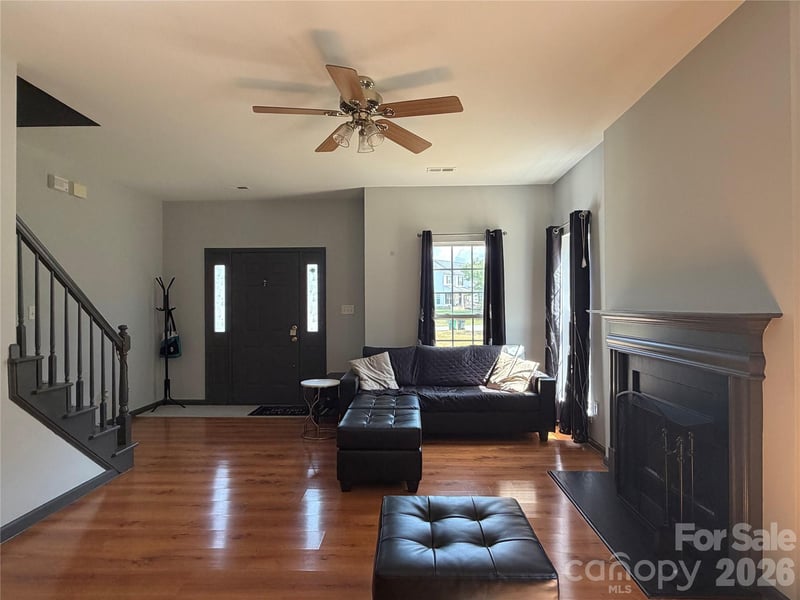 9541 Green Apple Dr, Charlotte, NC 28215