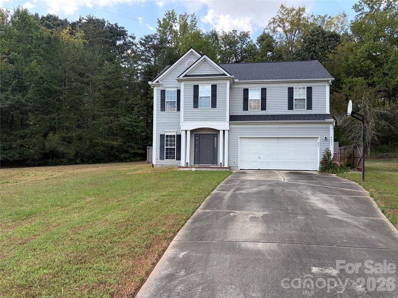 9541 Green Apple Dr, Charlotte, NC 28215