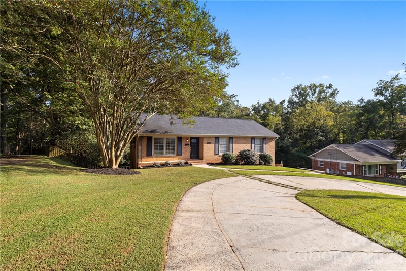 6623 Brookcrest Dr, Charlotte, NC 28210