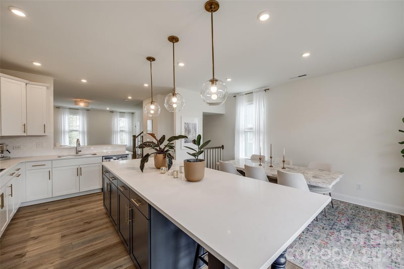 400 Simeon Dr, Charlotte, NC 28208