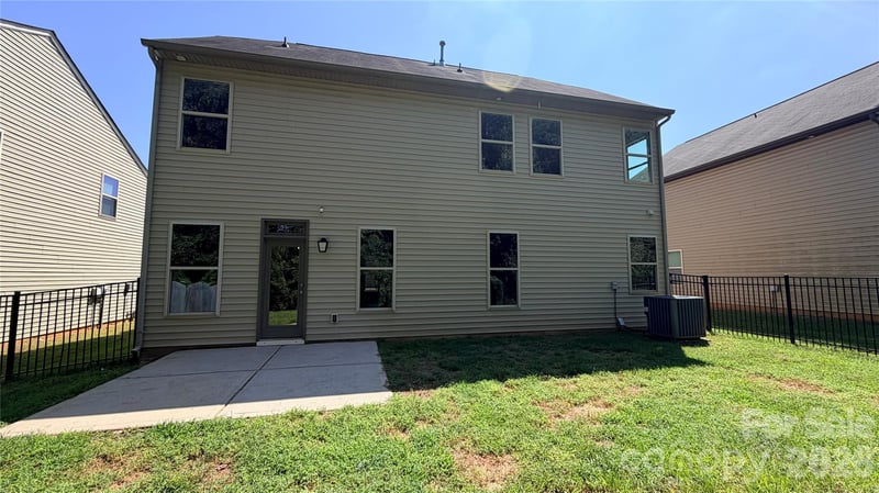 3807 Ernie Dr, Charlotte, NC 28269