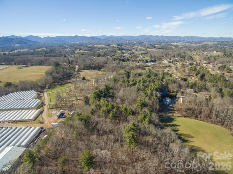 99999 Sunnyview Ter #A, Asheville, NC 28806