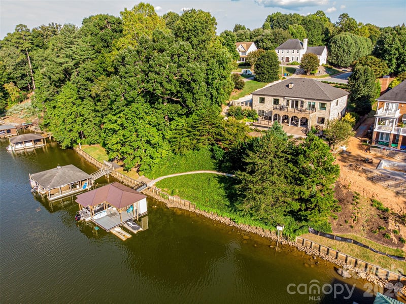631 46th Avenue Dr NE, Hickory, NC 28601