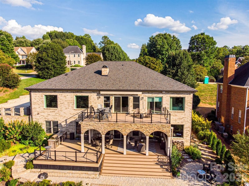 631 46th Avenue Dr NE, Hickory, NC 28601