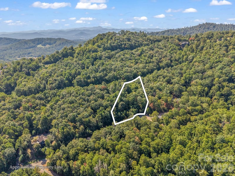 504 Barrington Dr, Asheville, NC 28803
