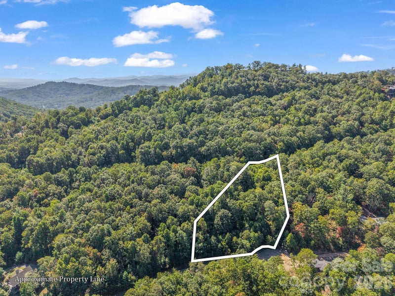 504 Barrington Dr, Asheville, NC 28803