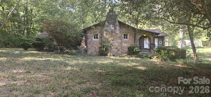 1944 E Maiden Rd, Maiden, NC 28650