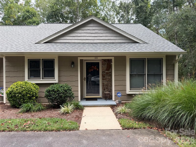 433 19th Avenue Ct NE #14, Hickory, NC 28601