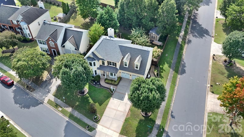 11623 Fox Hill Dr, Charlotte, NC 28269