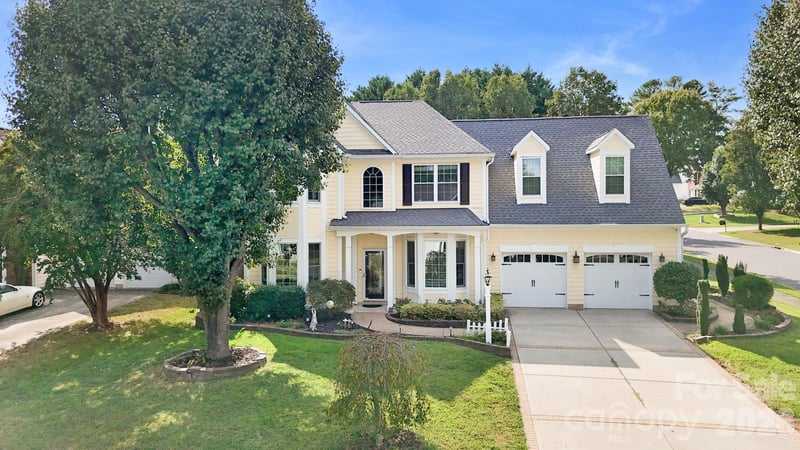 11623 Fox Hill Dr, Charlotte, NC 28269