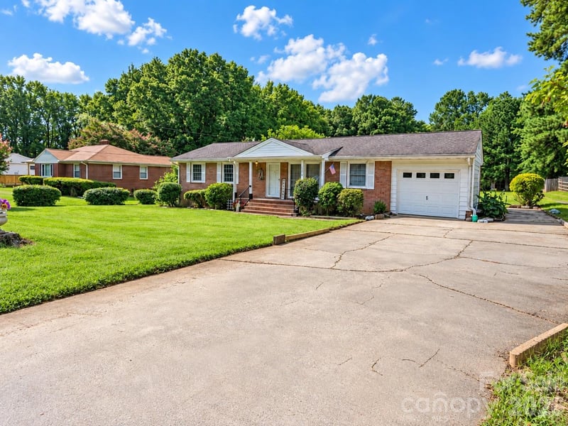 20914 Academy St, Cornelius, NC 28031