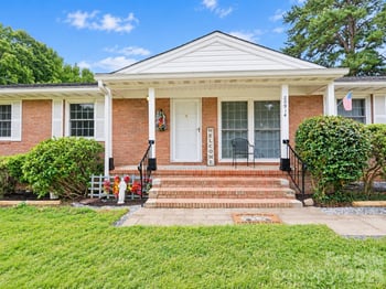 20914 Academy St, Cornelius, NC 28031