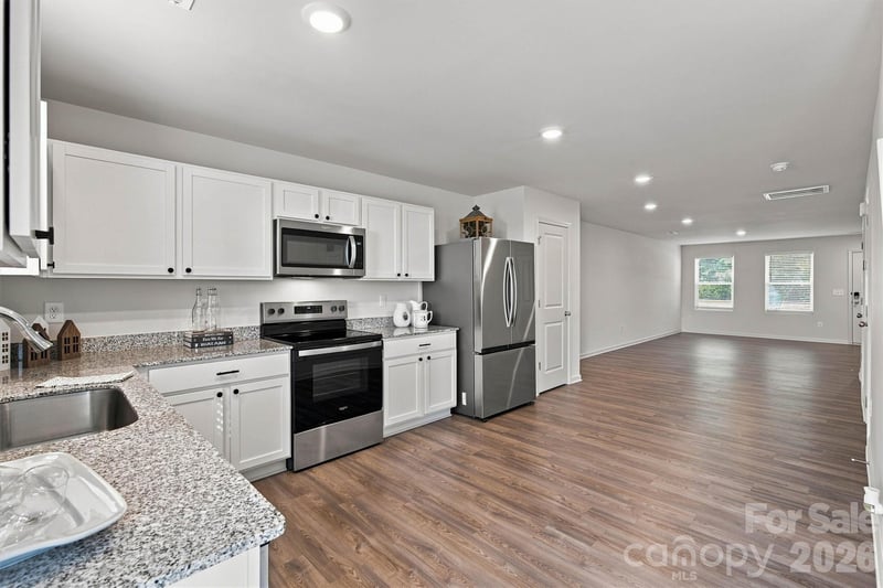 123 Villa Ln, Lincolnton, NC 28092