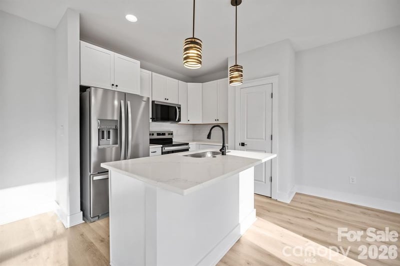 1422 Johnston St, Gastonia, NC 28054