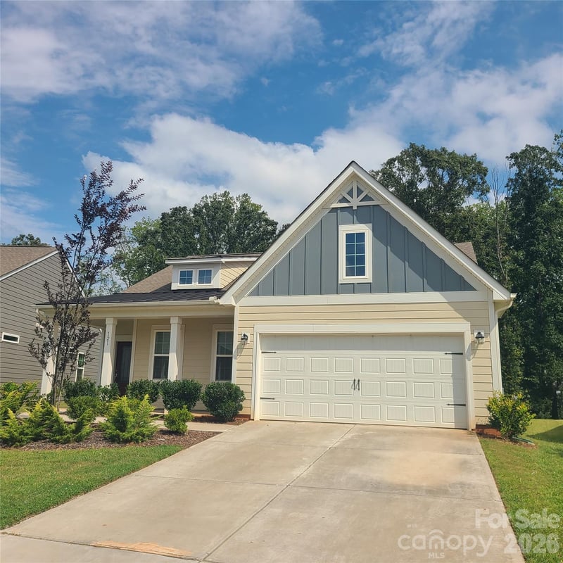 121 Olive Tea Ln, Statesville, NC 28625