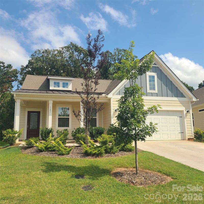 121 Olive Tea Ln, Statesville, NC 28625