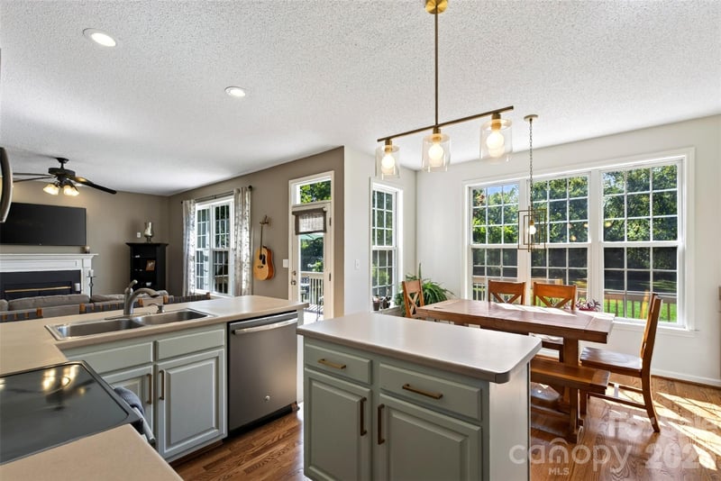 394 English Oak Rd, Fletcher, NC 28732