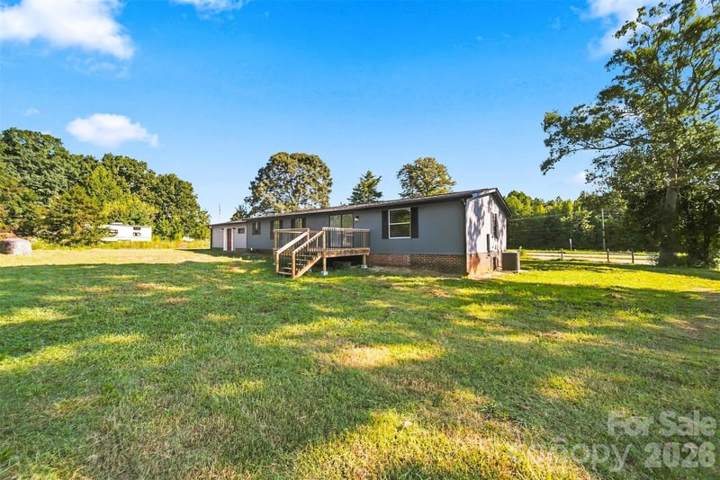 2947 Nc 16 Hw, Newton, NC 28658