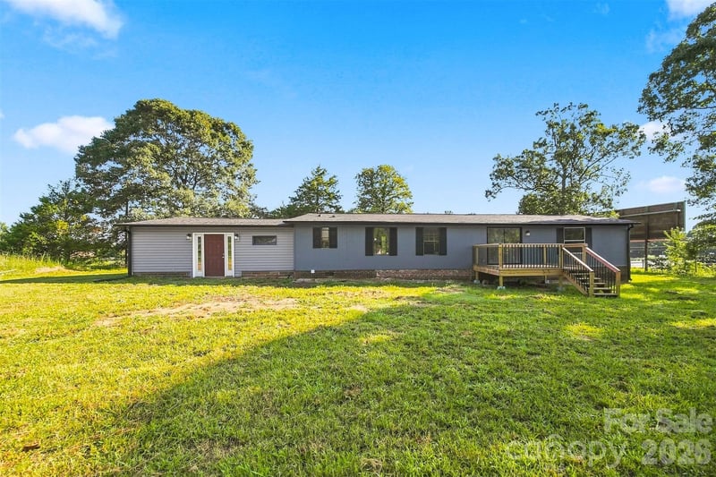 2947 Nc 16 Hw, Newton, NC 28658