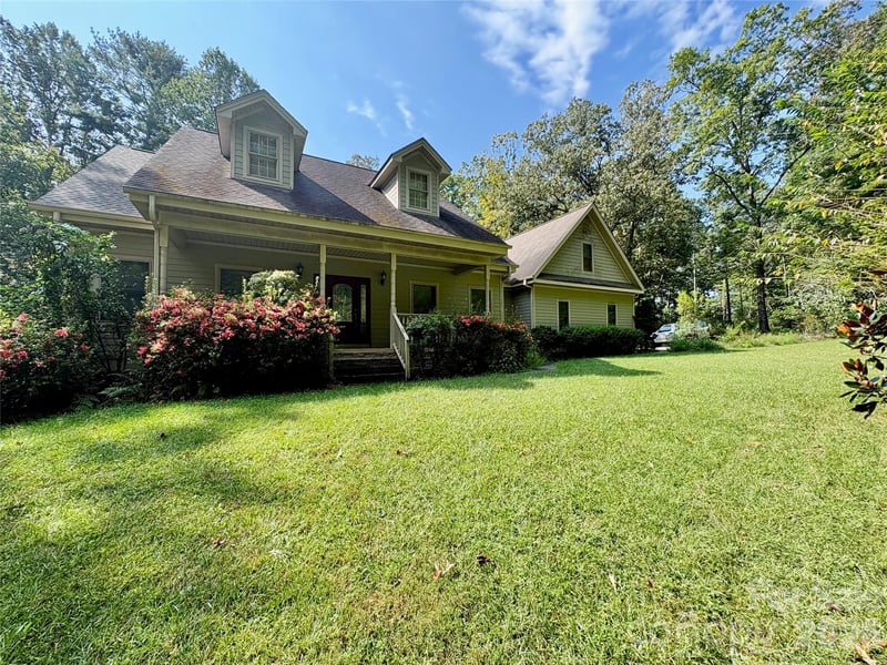 502 Pace Rd, Hendersonville, NC 28792