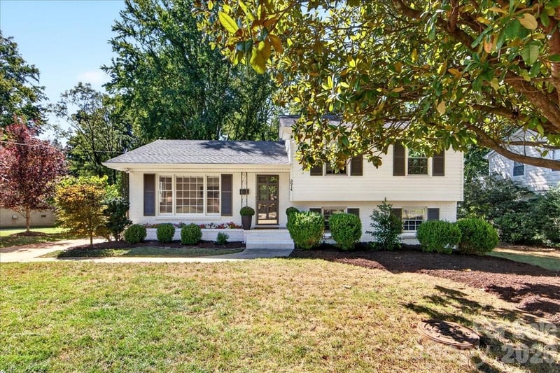 3914 Chandworth Rd, Charlotte, NC 28210