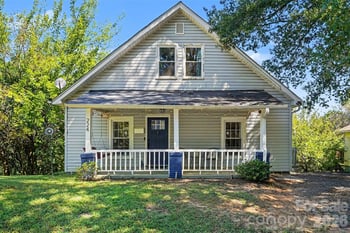224 E Catawba Ave, Mooresville, NC 28115