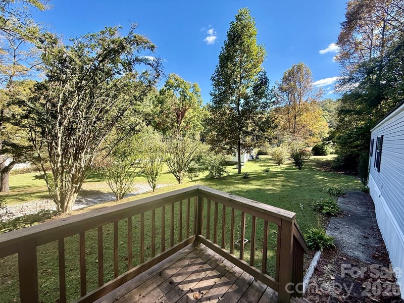 880 G W Whitmire Rd, Rosman, NC 28772