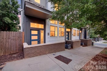 2010 Hawkins St, Charlotte, NC 28203