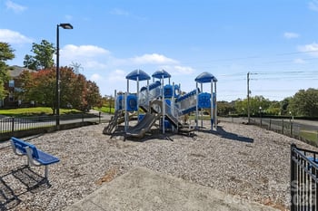 114 S Audubon Ave, Mooresville, NC 28117
