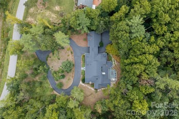 4 Cedar Hill Dr, Asheville, NC 28803