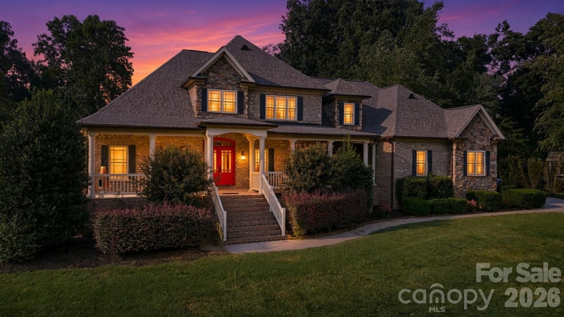 1163 Willow Creek Dr, Newton, NC 28658