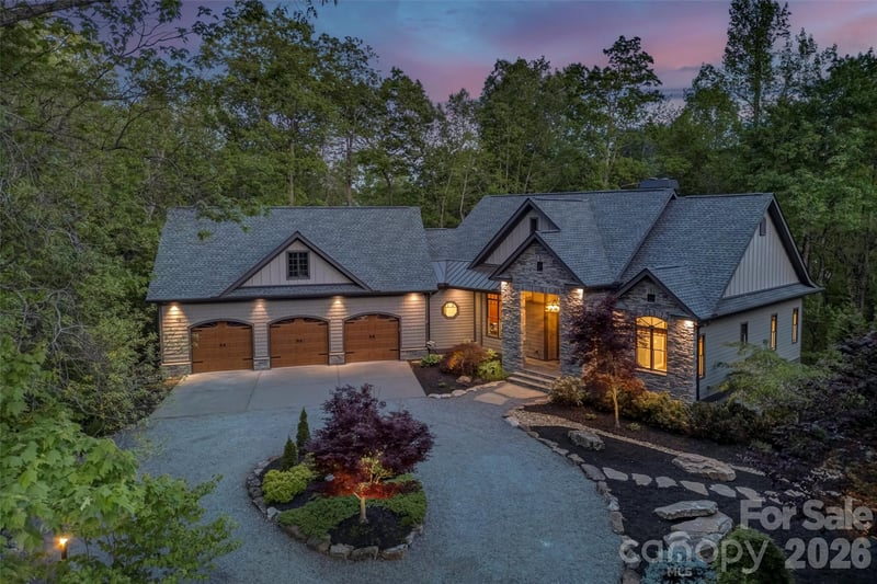 359 New Castle Rd, Brevard, NC 28712