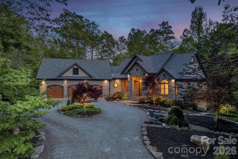 359 New Castle Rd, Brevard, NC 28712