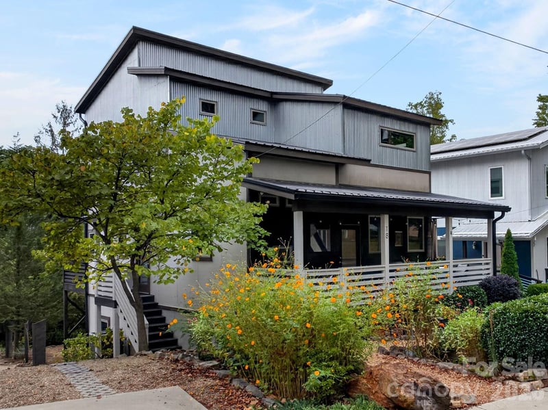 18 Sulphur Springs Rd, Asheville, NC 28806
