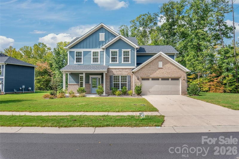 1043 Kalli Dr, Matthews, NC 28104