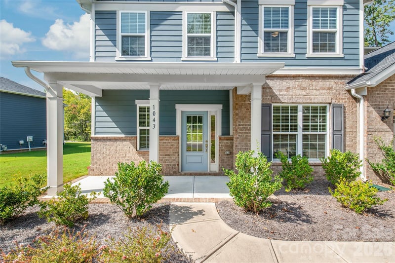 1043 Kalli Dr, Matthews, NC 28104