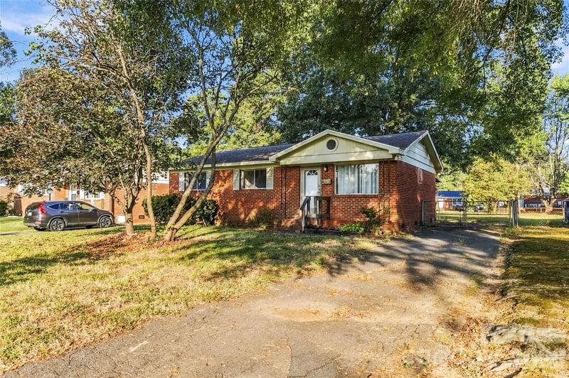 4629 Monmouth Dr, Charlotte, NC 28269