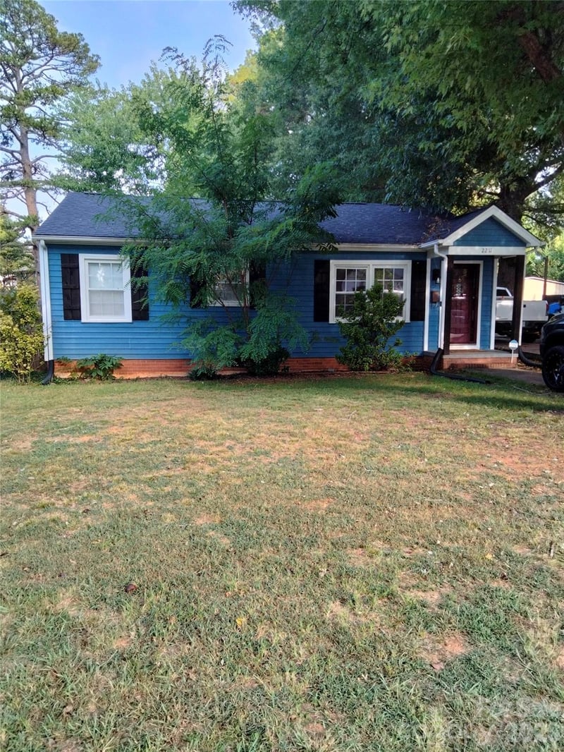 2211 Lee St, Gastonia, NC 28054