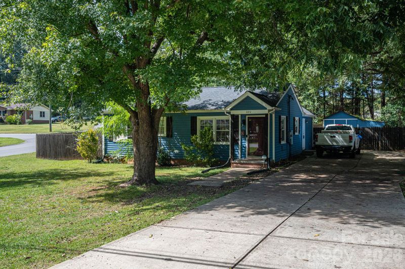 2211 Lee St, Gastonia, NC 28054