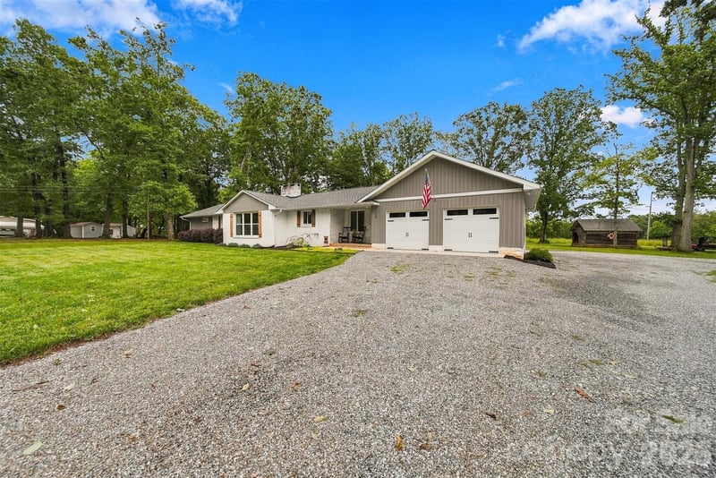 118 Chestnut Oak Rd, Union Grove, NC 28689