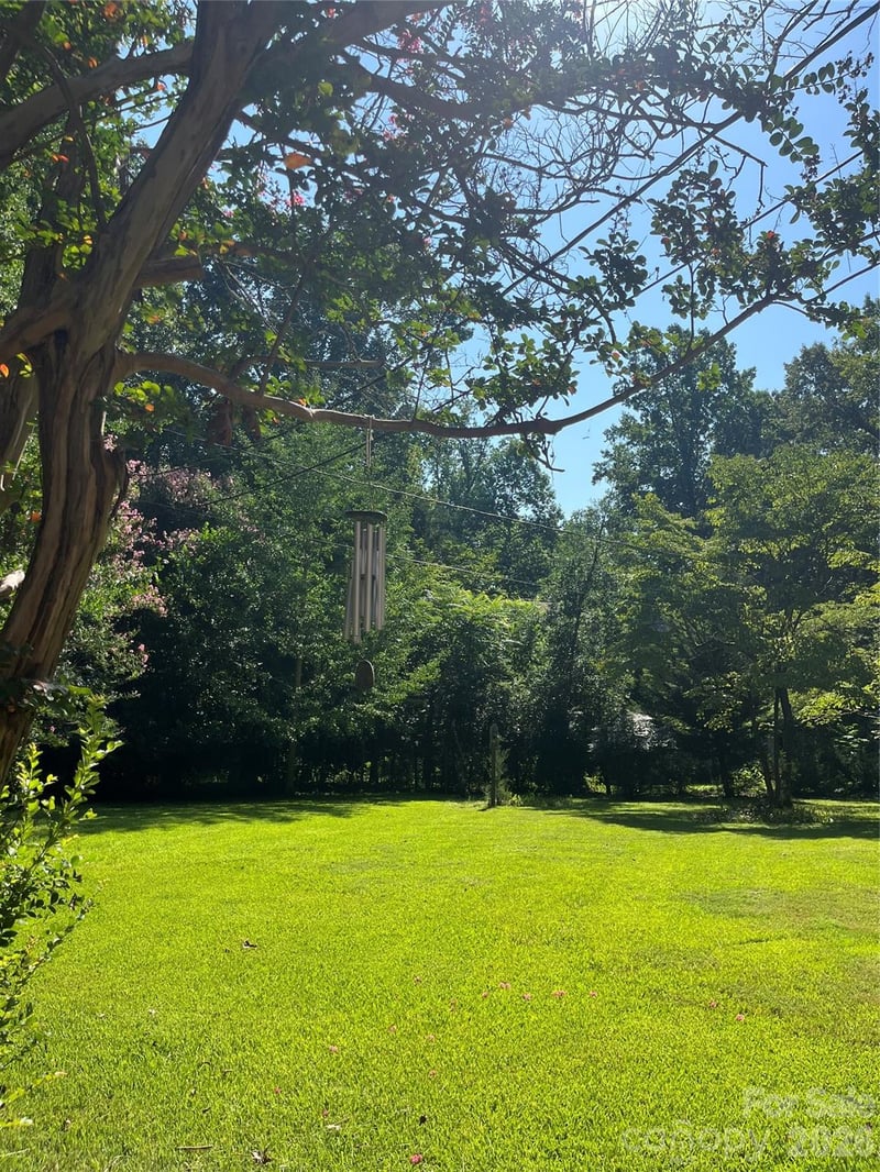 521 Courtney Ln, Matthews, NC 28105